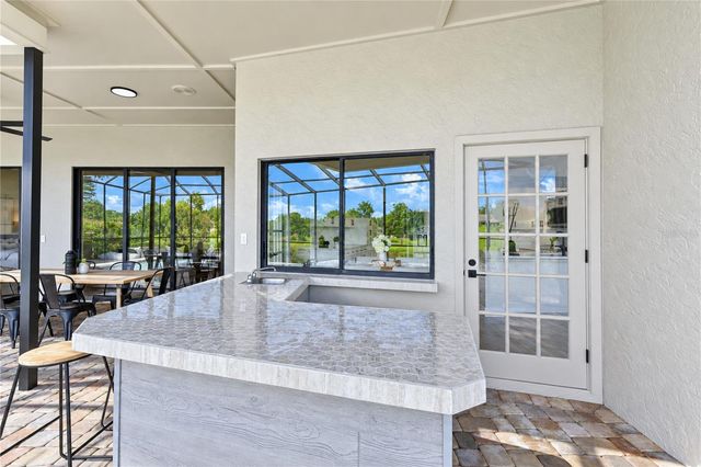806 SANDRINGHAM LANE, Lutz, FL 33549