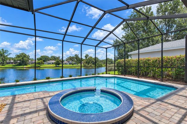 806 SANDRINGHAM LANE, Lutz, FL 33549