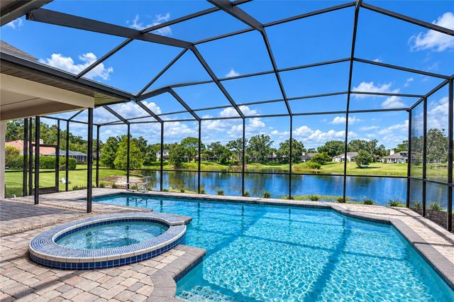 806 SANDRINGHAM LANE, Lutz, FL 33549