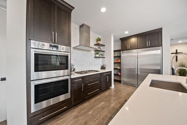 101 Lake Bluff Drive, Columbus, OH 43235