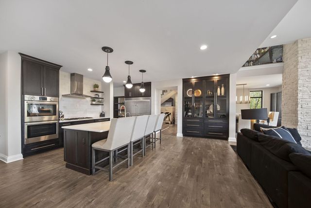 101 Lake Bluff Drive, Columbus, OH 43235
