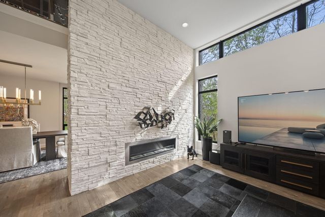 101 Lake Bluff Drive, Columbus, OH 43235