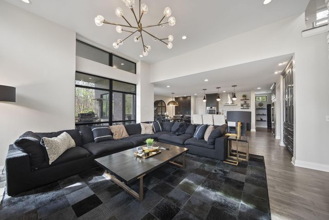 101 Lake Bluff Drive, Columbus, OH 43235