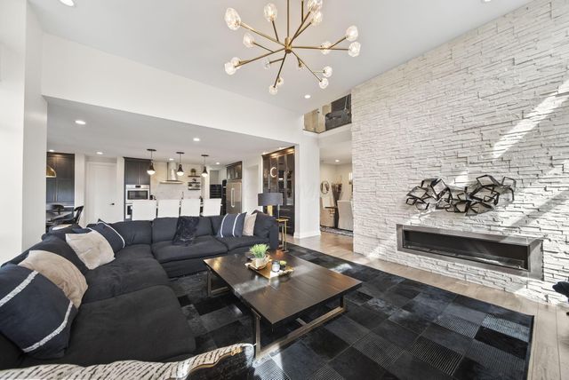 101 Lake Bluff Drive, Columbus, OH 43235