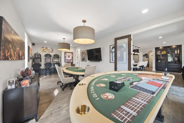 101 Lake Bluff Drive, Columbus, OH 43235