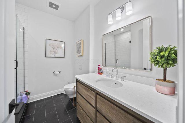 101 Lake Bluff Drive, Columbus, OH 43235