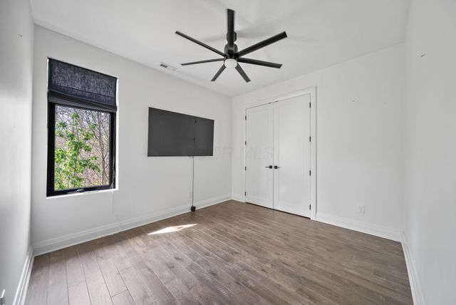 101 Lake Bluff Drive, Columbus, OH 43235