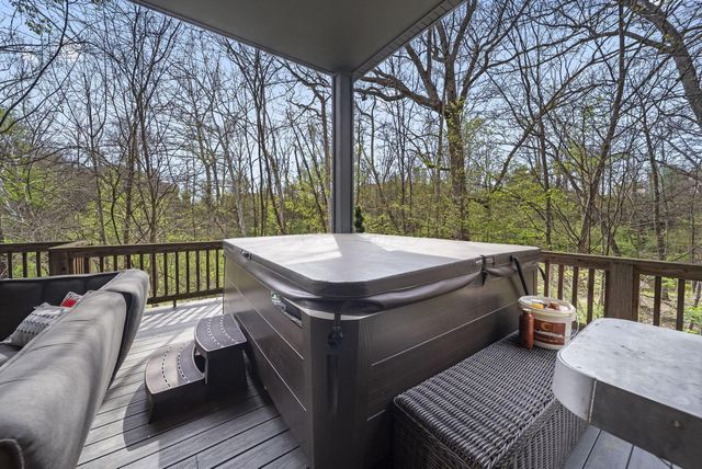101 Lake Bluff Drive, Columbus, OH 43235