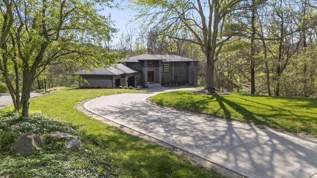101 Lake Bluff Drive, Columbus, OH 43235