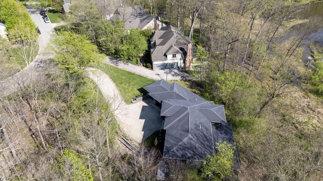 101 Lake Bluff Drive, Columbus, OH 43235