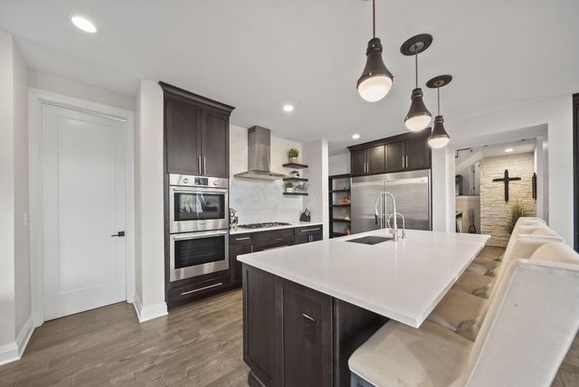 101 Lake Bluff Drive, Columbus, OH 43235