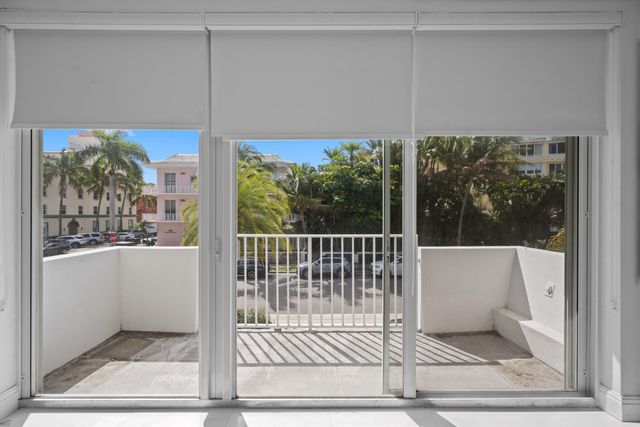 401 Peruvian Avenue 1010, Palm Beach, FL 33480