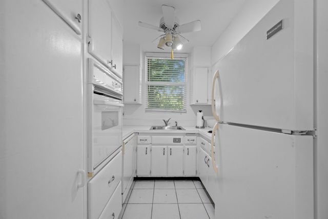 401 Peruvian Avenue 1010, Palm Beach, FL 33480