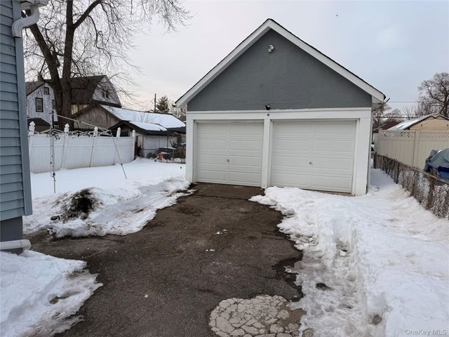 15 Mirin Avenue, Roosevelt, NY 11575