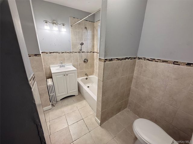 15 Mirin Avenue, Roosevelt, NY 11575