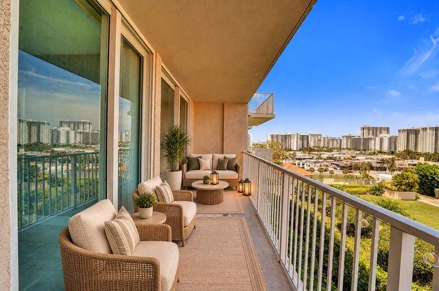 3020 NE 32nd Avenue 807, Fort Lauderdale, FL 33308