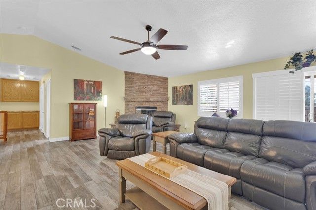 18311 Owatonna Road, Apple Valley, CA 92307