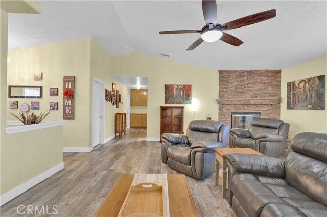 18311 Owatonna Road, Apple Valley, CA 92307