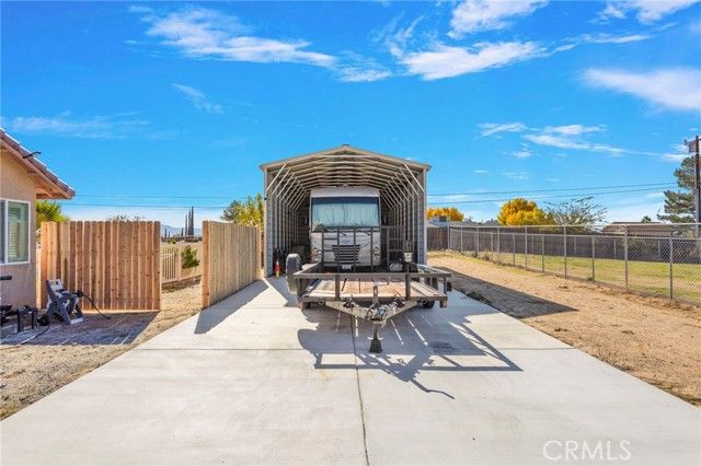 18311 Owatonna Road, Apple Valley, CA 92307