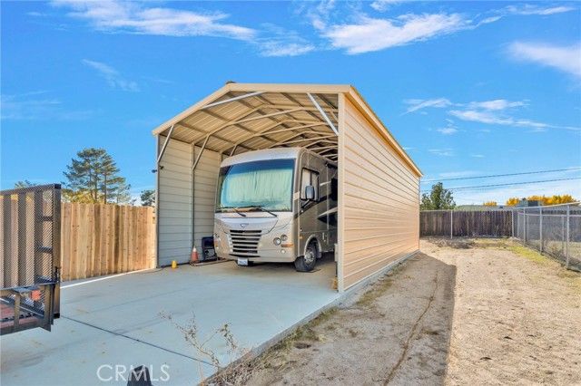 18311 Owatonna Road, Apple Valley, CA 92307