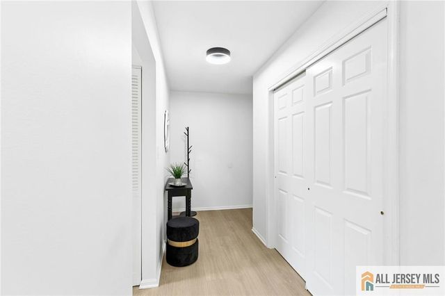 121 Beverly Hills Terrace B, Woodbridge Proper, NJ 07095