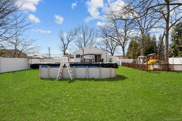 1255 Udall Road, Bay Shore, NY 11706