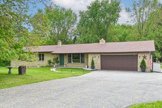 N79W34221 Petersen ROAD, Oconomowoc, WI 53066