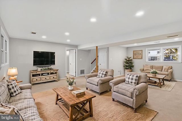 1711 PRELUDE DR, Vienna, VA 22182