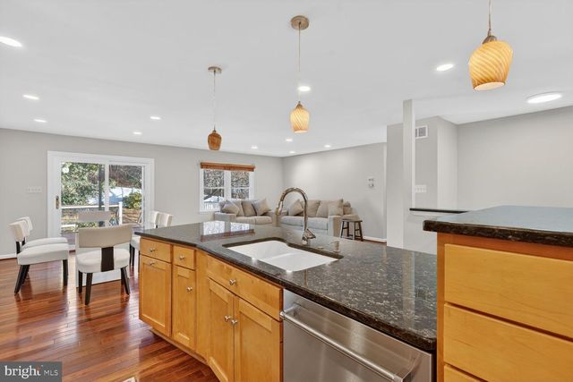 1711 PRELUDE DR, Vienna, VA 22182