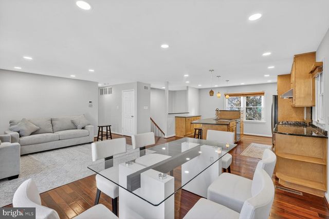 1711 PRELUDE DR, Vienna, VA 22182