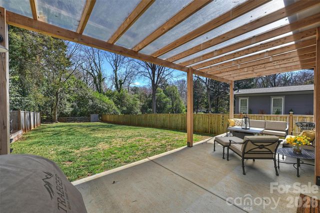 1414 Briar Creek Road, Charlotte, NC 28205