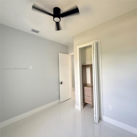 546 E Louisville St, Lehigh Acres, FL 33974