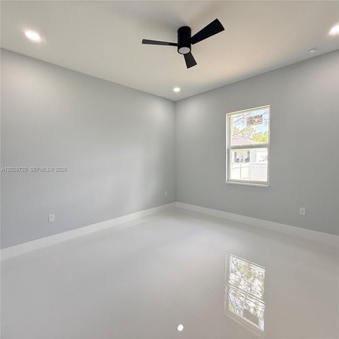546 E Louisville St, Lehigh Acres, FL 33974