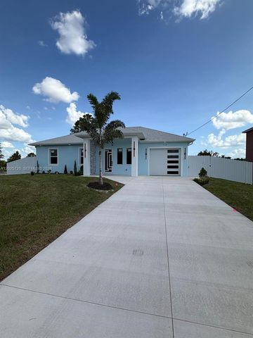 546 E Louisville St, Lehigh Acres, FL 33974