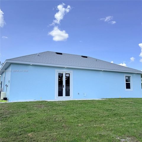 546 E Louisville St, Lehigh Acres, FL 33974