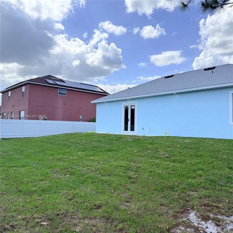 546 E Louisville St, Lehigh Acres, FL 33974