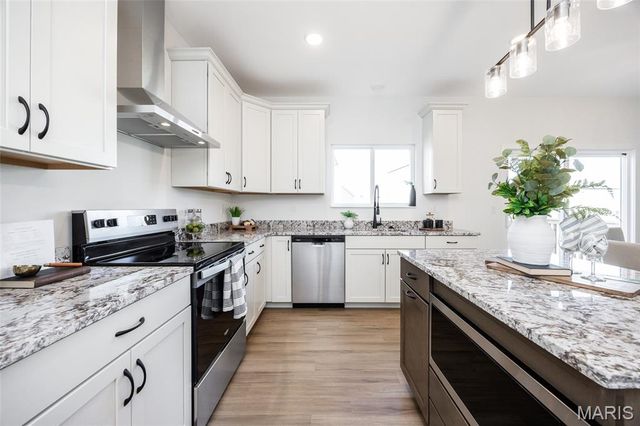 305 Frontenac Road, O'fallon, IL 62269