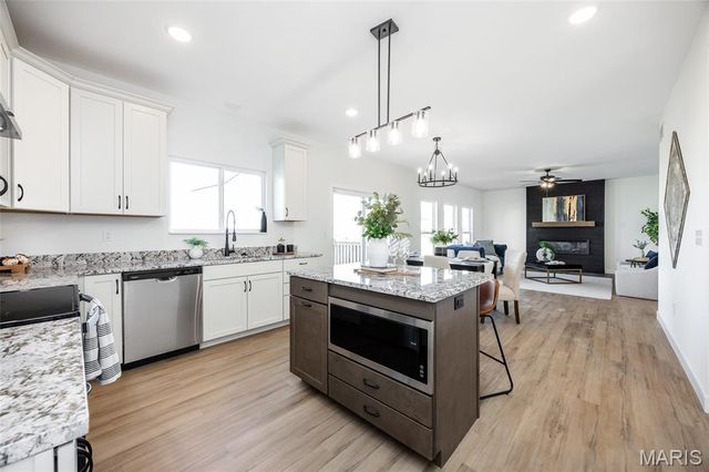 305 Frontenac Road, O'fallon, IL 62269