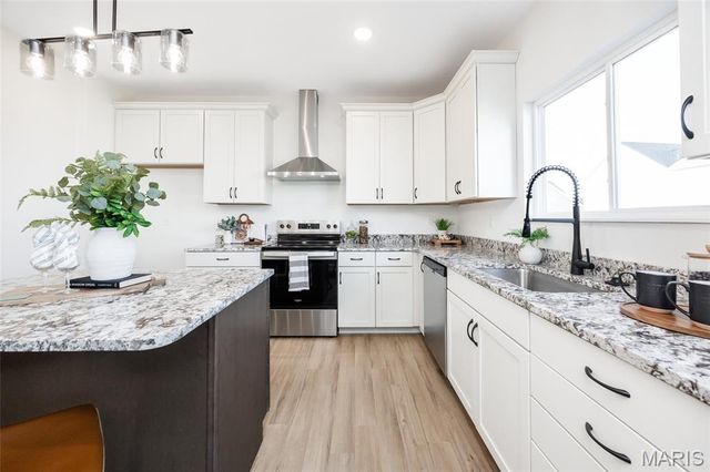 305 Frontenac Road, O'fallon, IL 62269