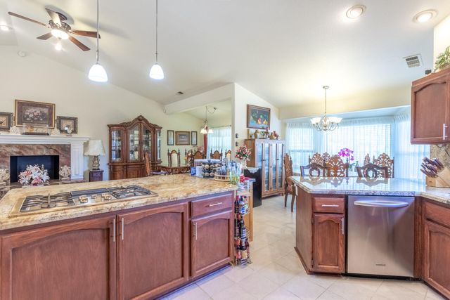 4368 Wild Flower Way, Redding, CA 96001