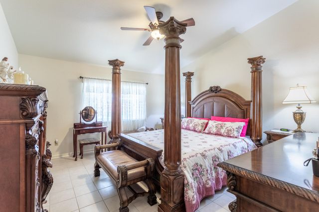 4368 Wild Flower Way, Redding, CA 96001