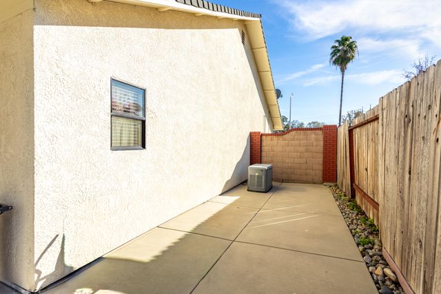 4368 Wild Flower Way, Redding, CA 96001