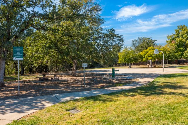 4368 Wild Flower Way, Redding, CA 96001