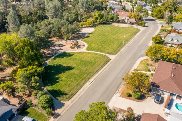 4368 Wild Flower Way, Redding, CA 96001
