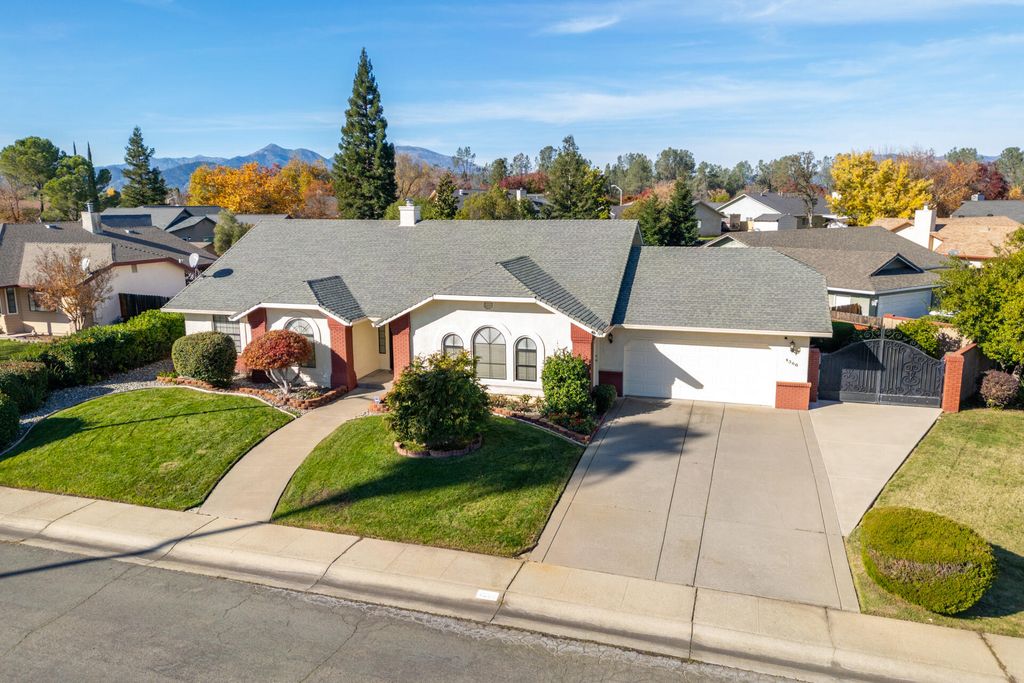 4368 Wild Flower Way, Redding, CA 96001