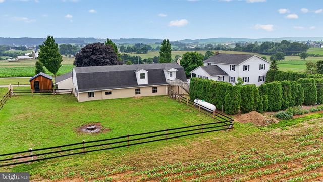 285 SCHOOL LANE RD, Gap, PA 17527