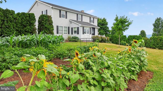 285 SCHOOL LANE RD, Gap, PA 17527