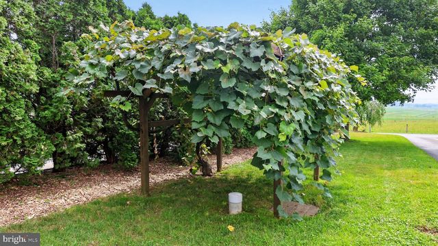 285 SCHOOL LANE RD, Gap, PA 17527
