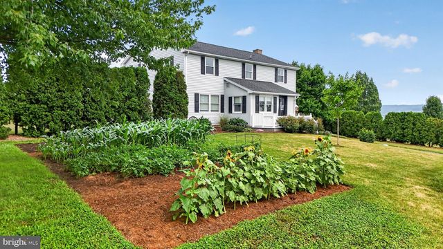 285 SCHOOL LANE RD, Gap, PA 17527