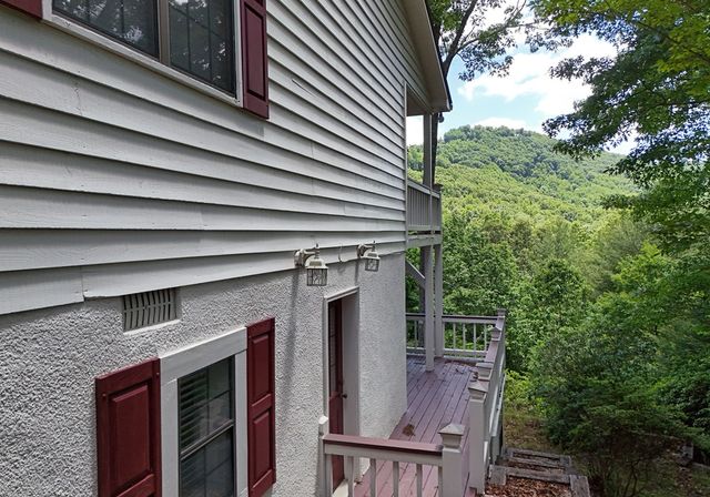 209 Moon Shadow Trail, Blairsville, GA 30512